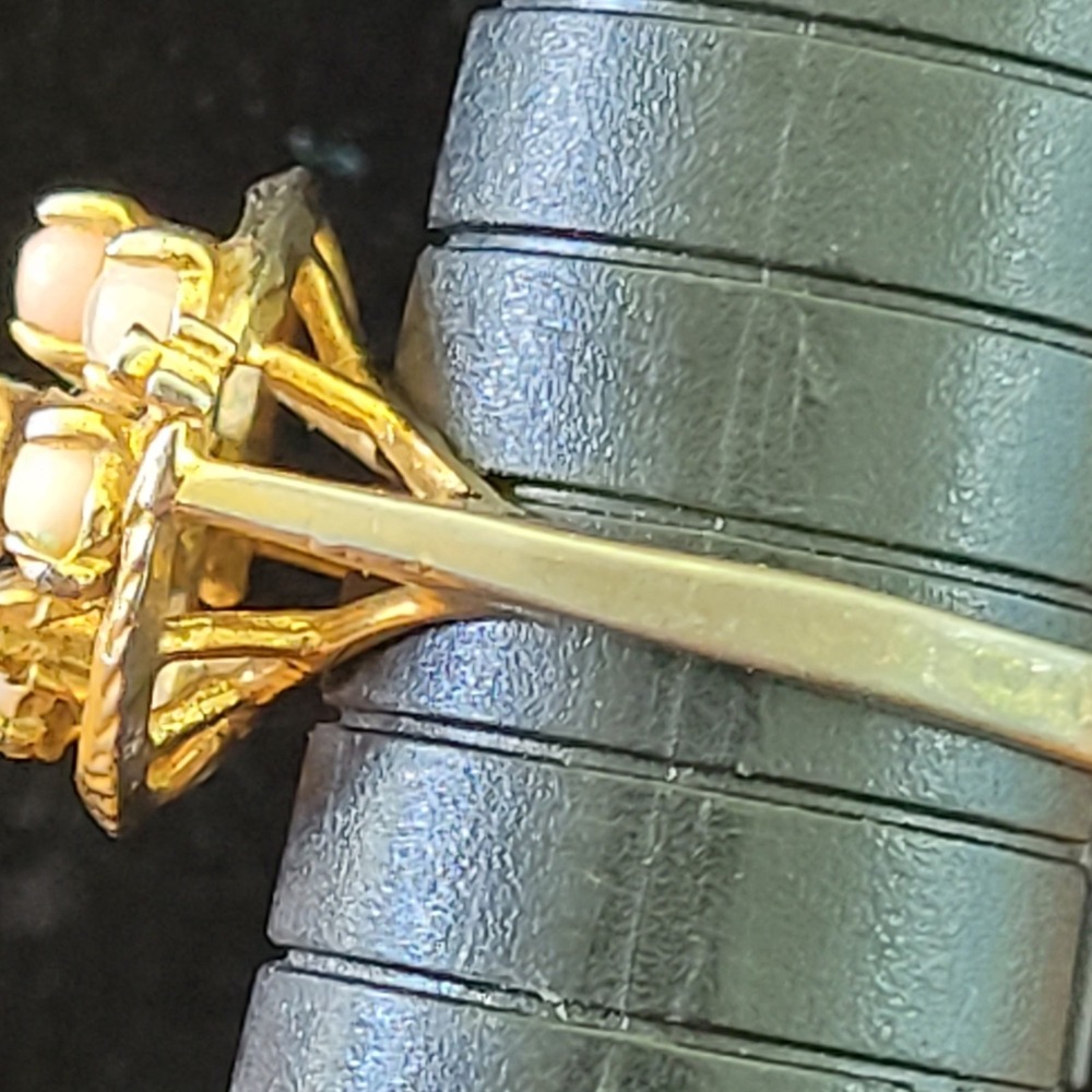 Vintage Pink Coral Style Cluster Ring Gold Tone Floral Leaf Size 6.5 - Picture 5 of 6